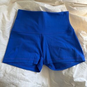 Aritzia Golden BUTTER Activewear Cheeky Hi-rise 3” short